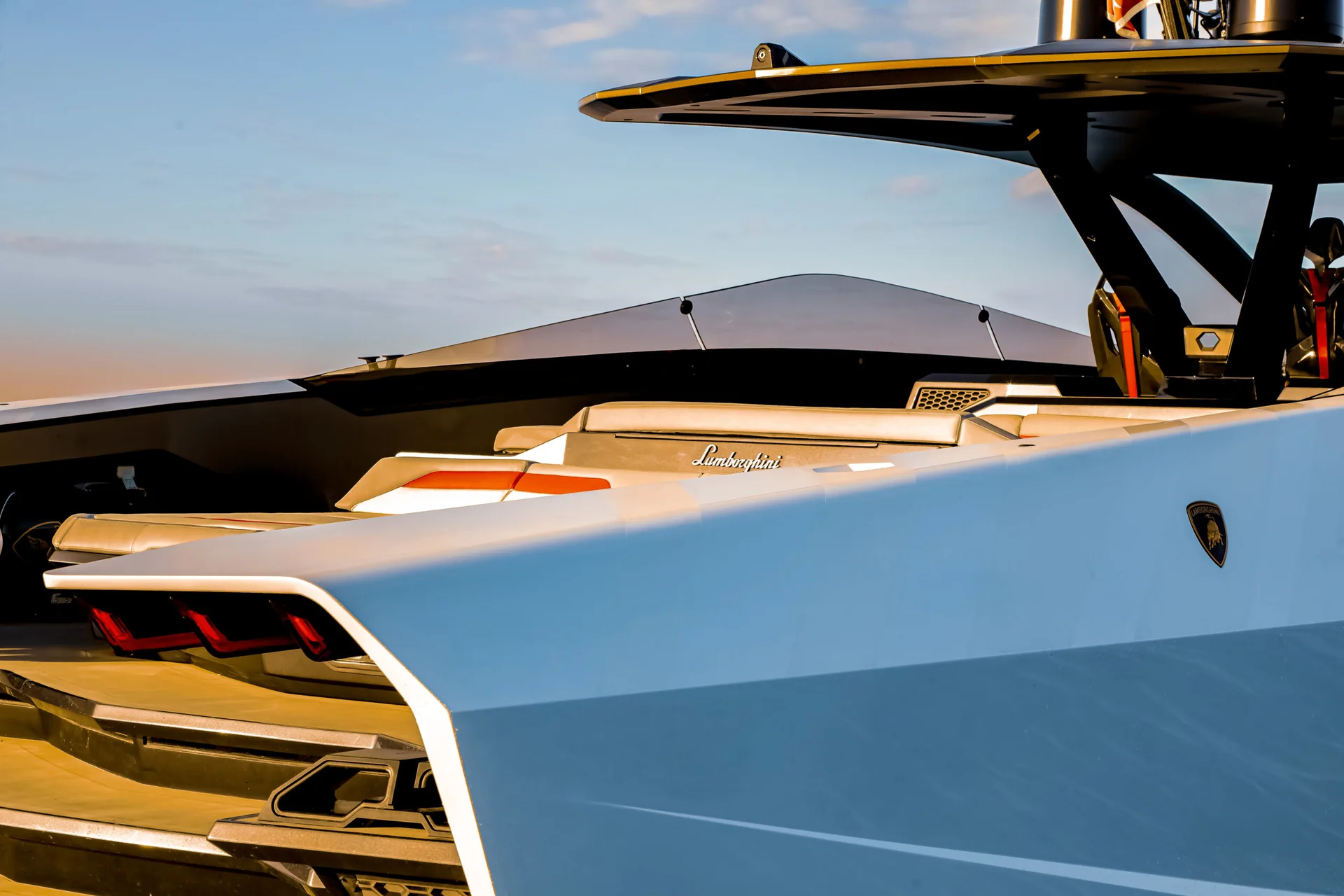 Angular carbon bow detail of the Tecnomar for Lamborghini 63