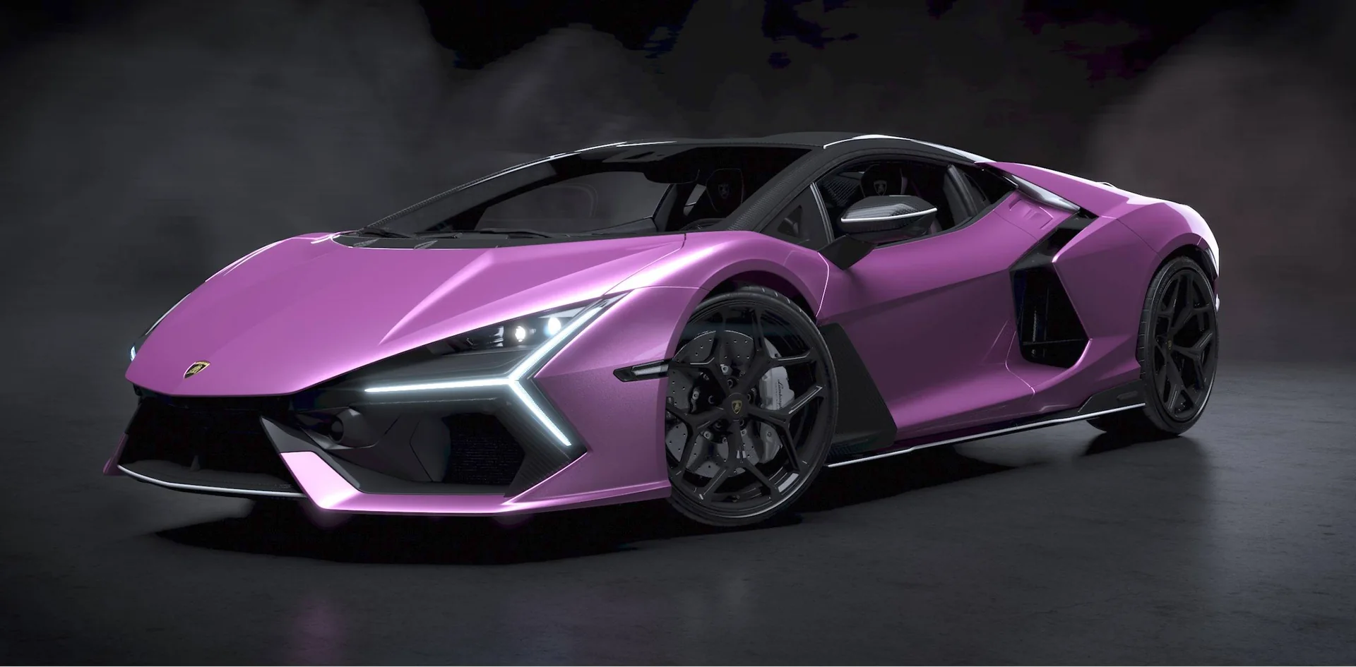 Lamborghini Revuelto in profile
